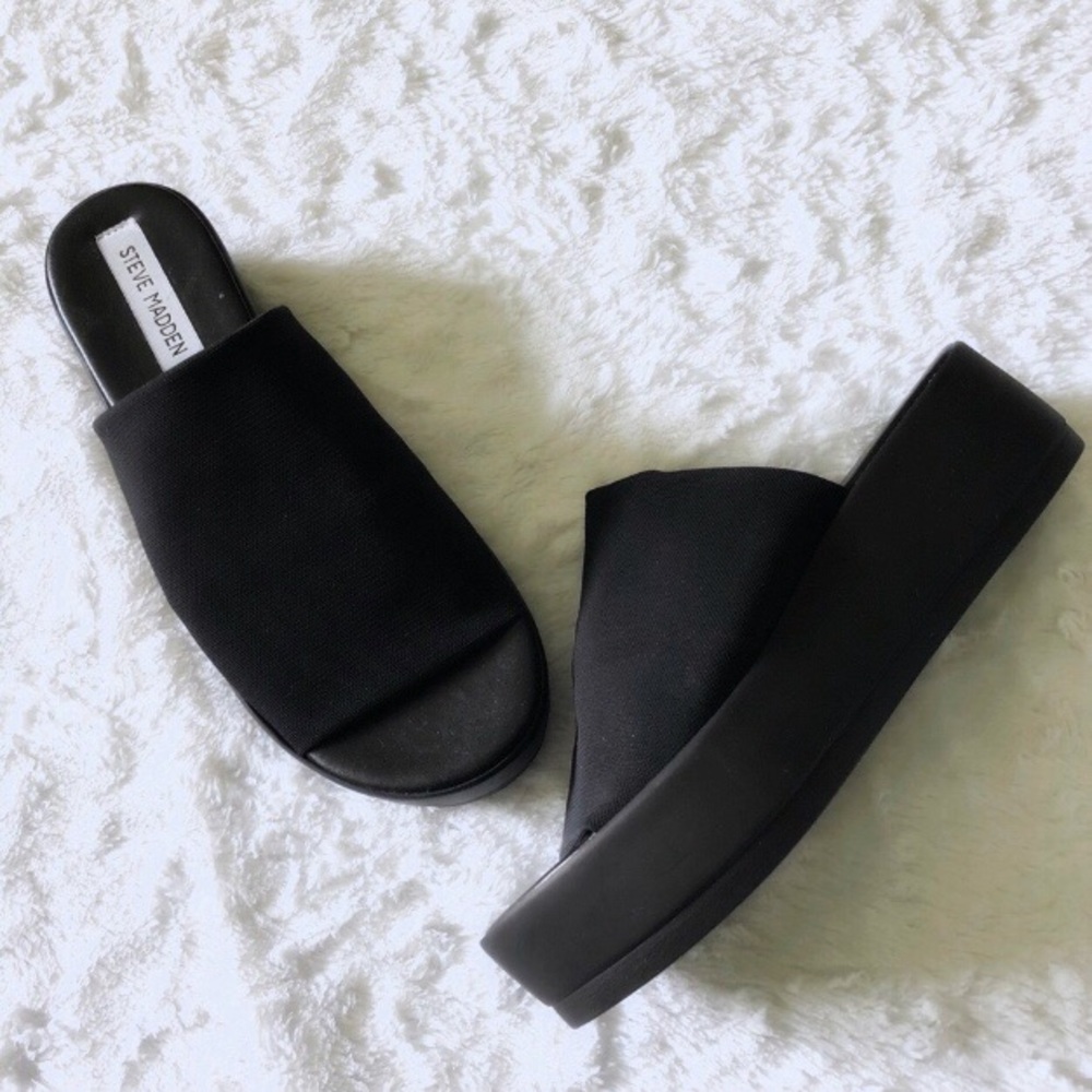 Steve Madden Women’s Slinky Elastic Flatform Slide